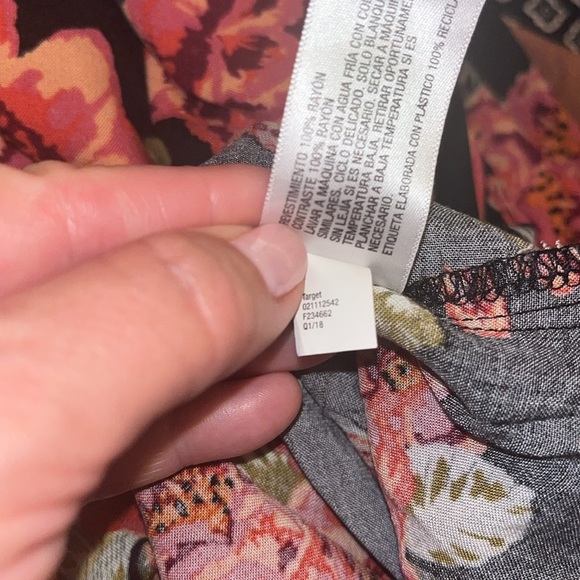 Xhilaration jumpsuit black floral adjustable straps, slit wide pants size 1X - Picture 10 of 10